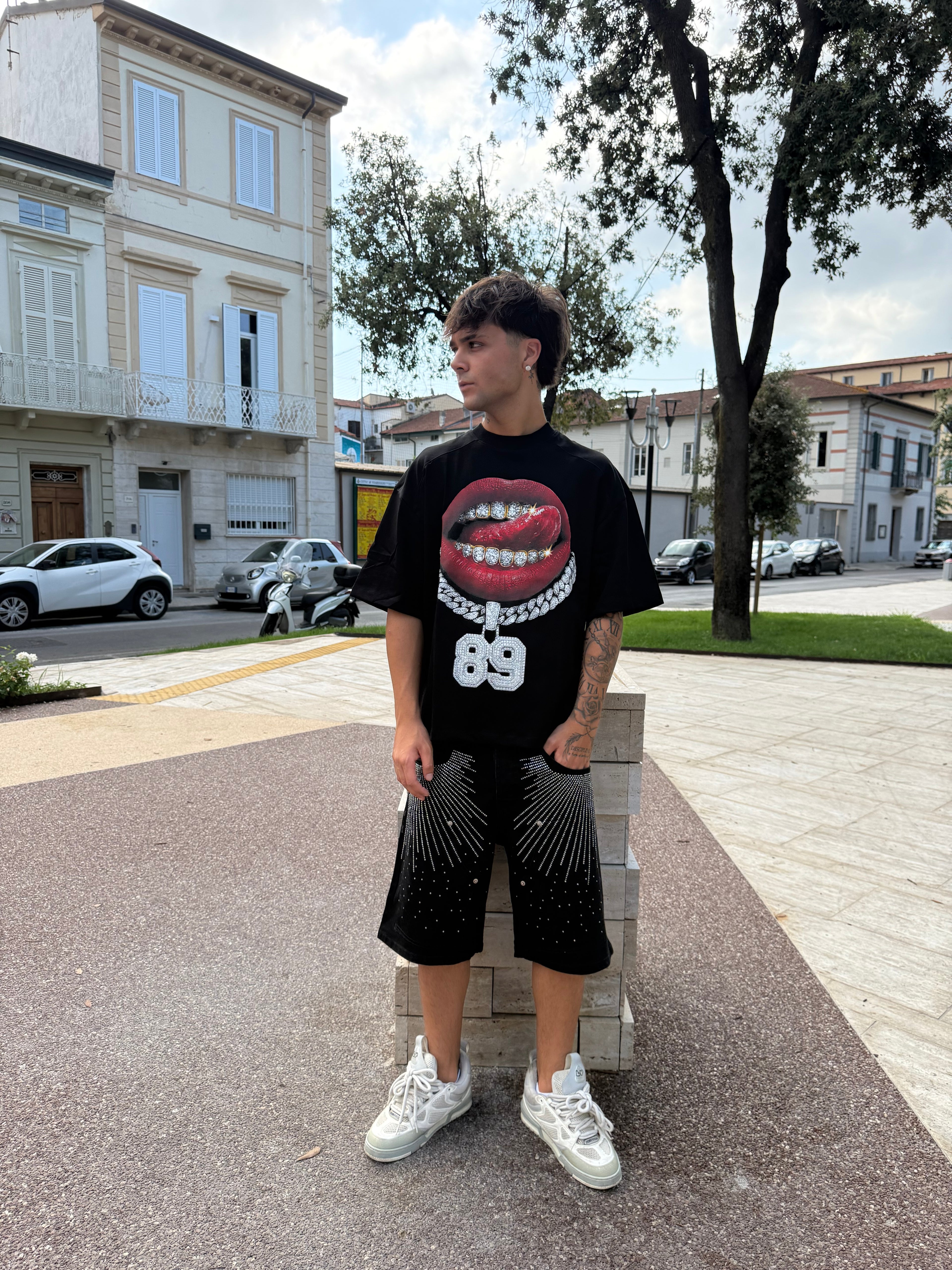 T SHIRT OVER SAVAGE SMILE BLACK