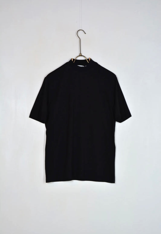 T-shirt black a giro collo estiva